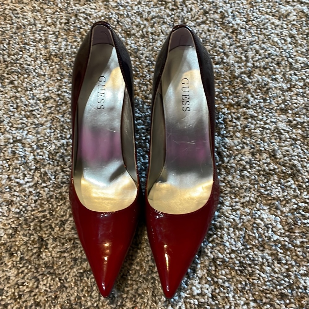 Vintage Guess Gradient Pointed Heels